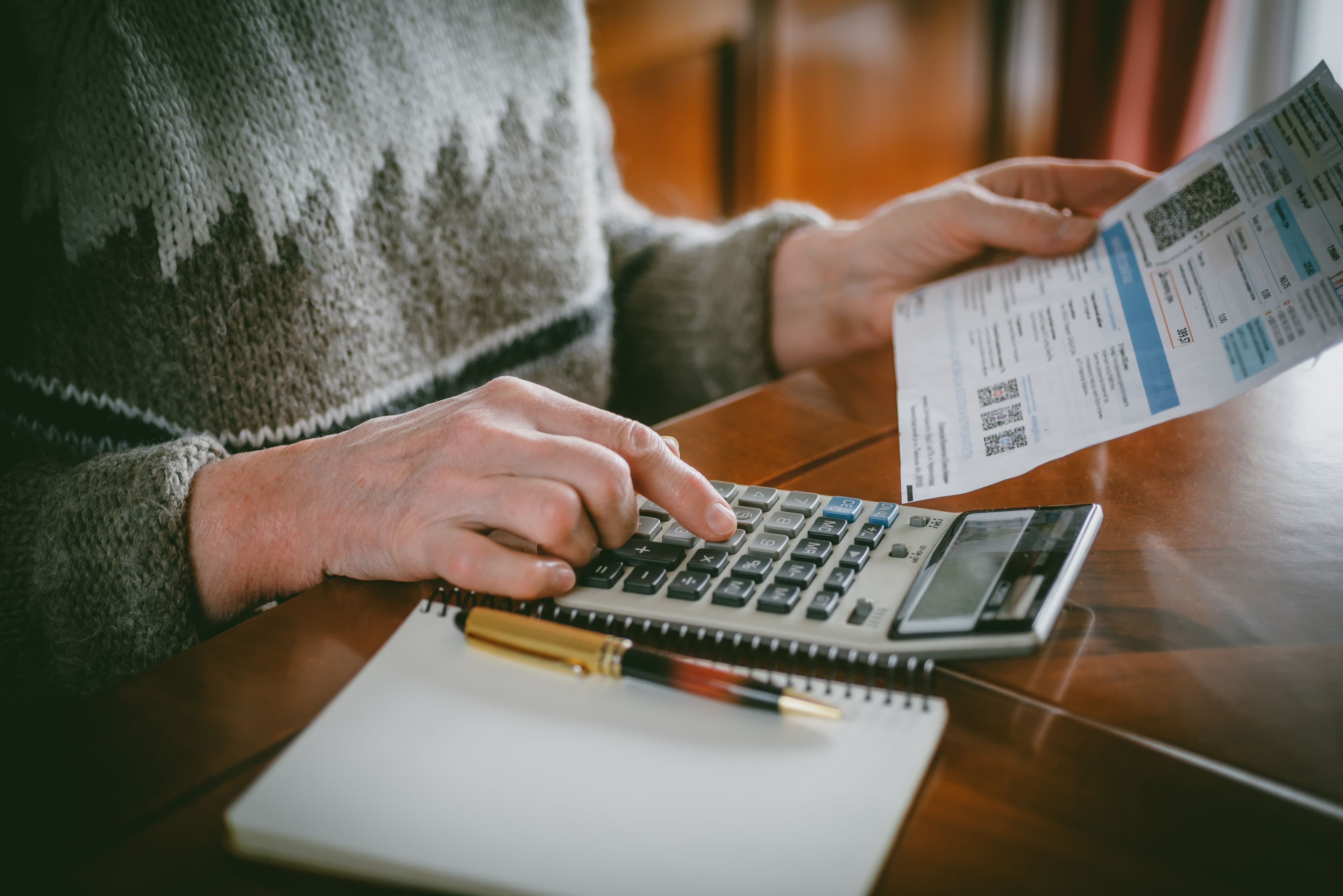 Conta de luz fixa: organize as finanças do seu condomínio